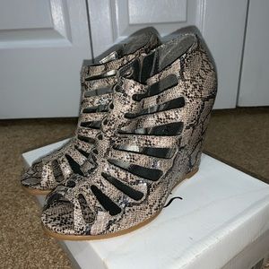 Faux Snake Skin Wedges